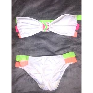 Victoria’s Secret bikini